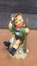 M.I. HUMMEL FIGURINE "MOUNTAINEER"