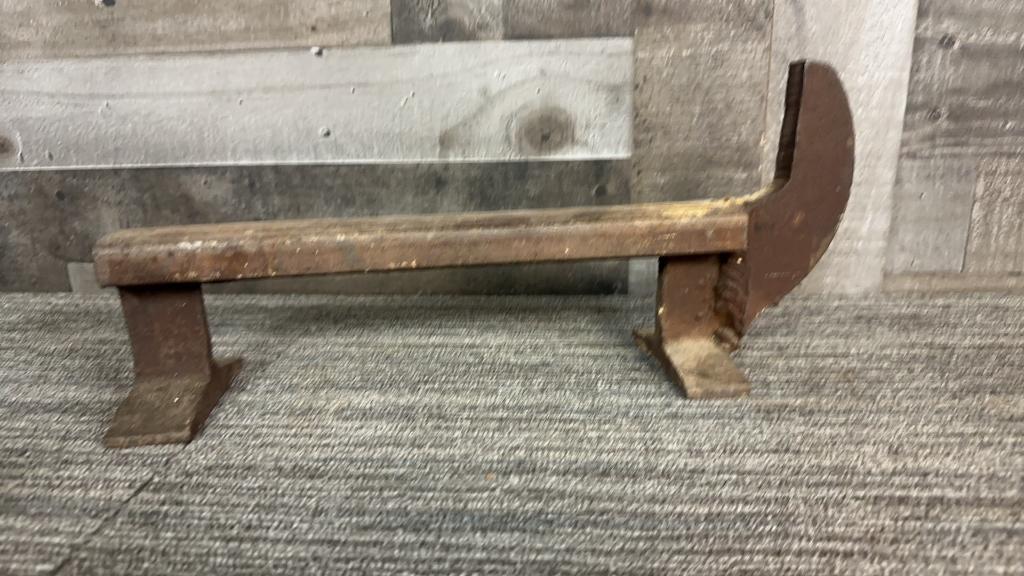 RAILROAD TRACK ANDIRON