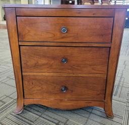 HOWARD MILLER CHAIRSIDE TABLE