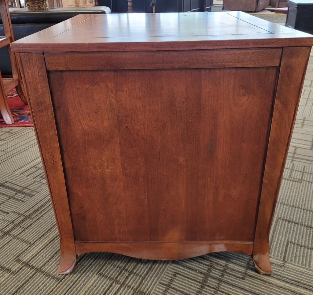 HOWARD MILLER CHAIRSIDE TABLE