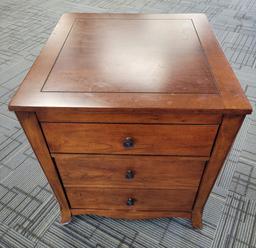 HOWARD MILLER CHAIRSIDE TABLE
