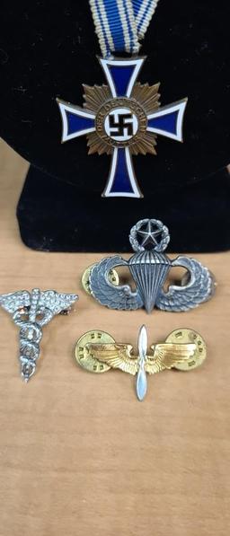 WWII MILITARY PINS & METALS