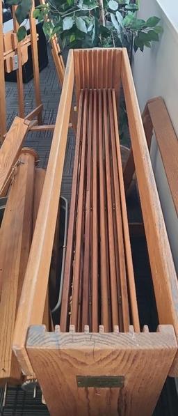 LARGE STATIONARY "STUDIO HANDCRAFT" 8 HARNESS LOOM