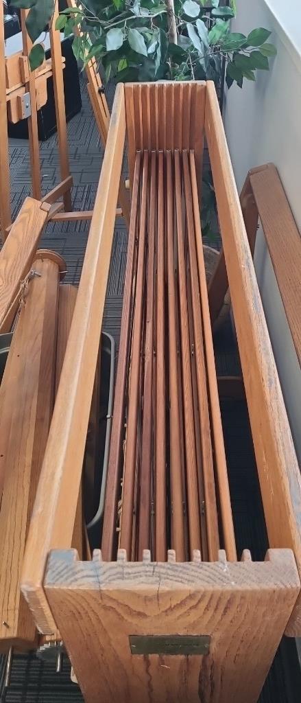 LARGE STATIONARY "STUDIO HANDCRAFT" 8 HARNESS LOOM