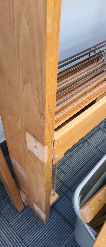 LARGE STATIONARY "STUDIO HANDCRAFT" 8 HARNESS LOOM