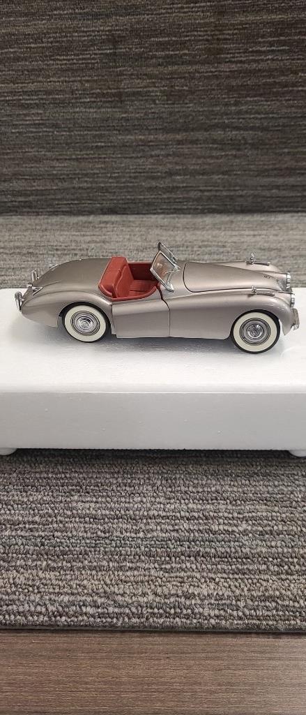 DIECAST - 1948 JAGUAR XK120