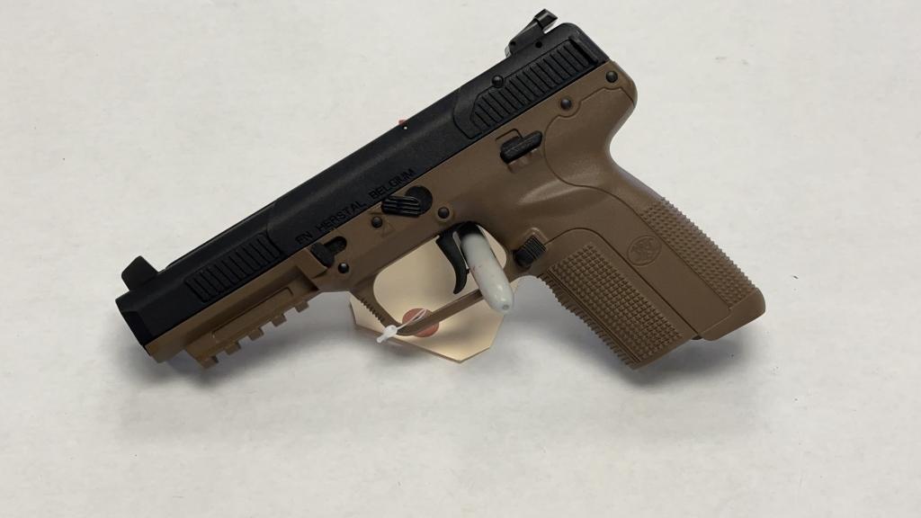 FN FIVE-SEVEN 5.7X28CAL SN#386385984