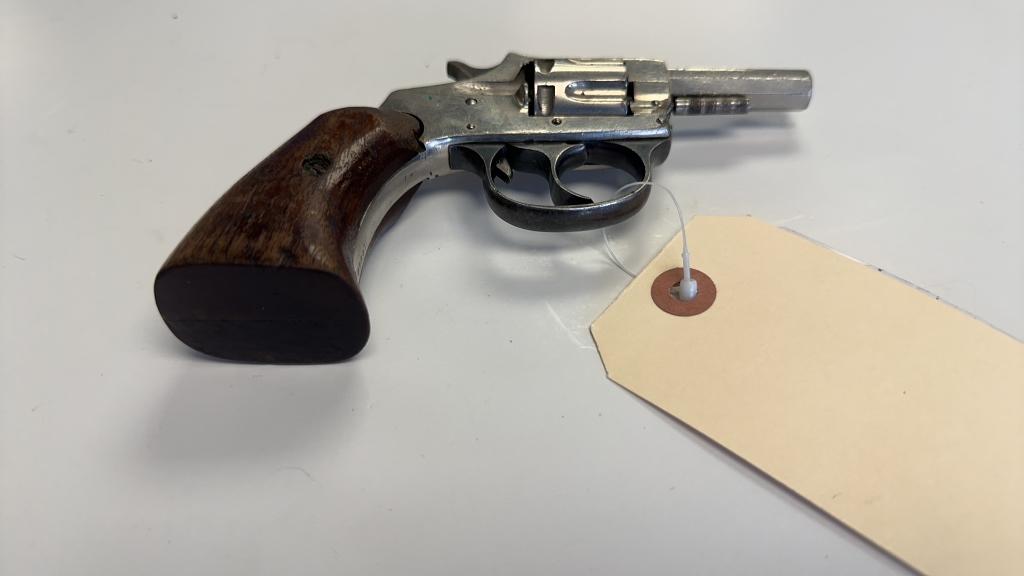 H&R MODEL 1906 .22 CAL SN# 106224