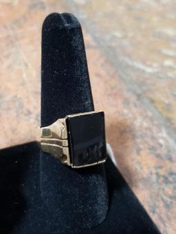 14k Gold Ring w/ Gemstone - 9.4 Grams