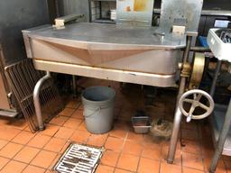 Commercial Stainless Steel Tilting Skillet, Very Clean, Steam