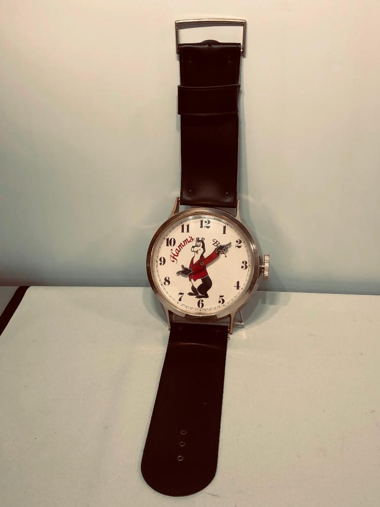 Hamm's Beer Battery Operated Wrist Watch Clock w/ Hamm's Beer Bear the Beer Bear