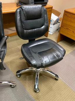 Lot of 2 Office Chairs