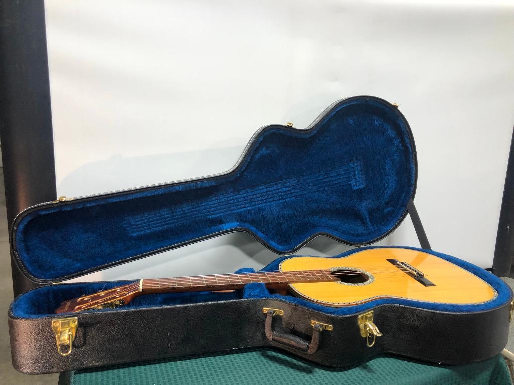 Giannini Guitar, AWN 300 Classical 1973 Handmade Brazil High End in Lay Work