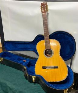 Giannini Guitar, AWN 300 Classical 1973 Handmade Brazil High End in Lay Work