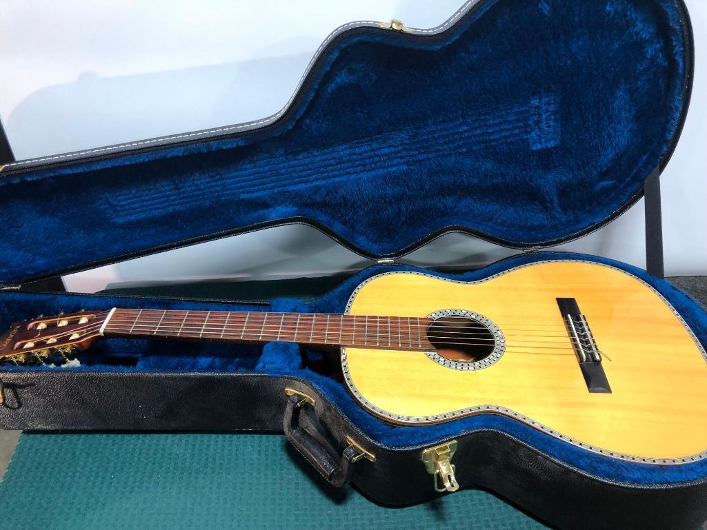Giannini Guitar, AWN 300 Classical 1973 Handmade Brazil High End in Lay Work