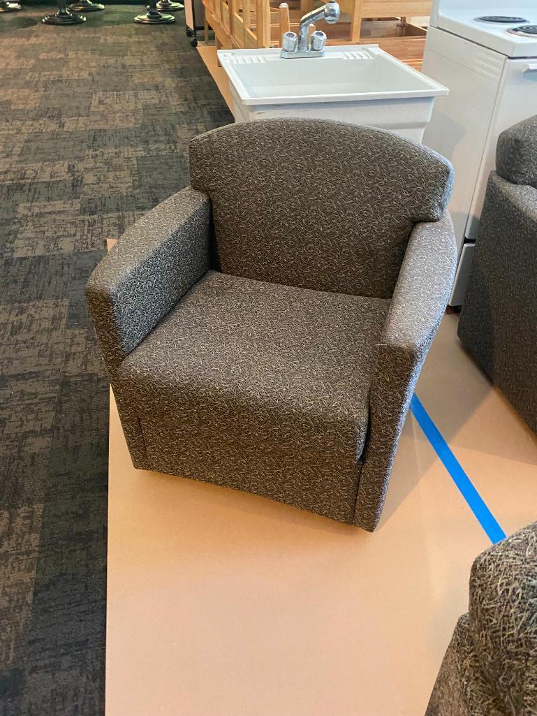 AGI Cushioned Chair
