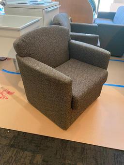 AGI Cushioned Chair