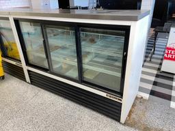 True TSID-72-3 72in Full Service Deli Case w/ Straight Glass - (3) Levels, 115v