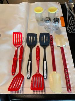 Spatulas and Shakers