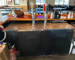 True TDD-3 Direct Draw Beer Dispenser 70in, 3 Keg Kegerator w/ 2 Tap Towers