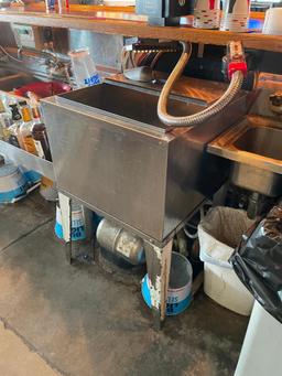 Ice Bin w/ Cold Plate 34in H x 23in x 21in w/ Pump