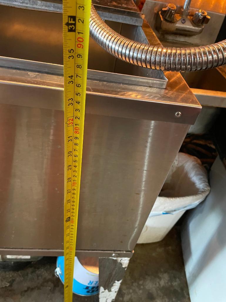 Ice Bin w/ Cold Plate 34in H x 23in x 21in w/ Pump