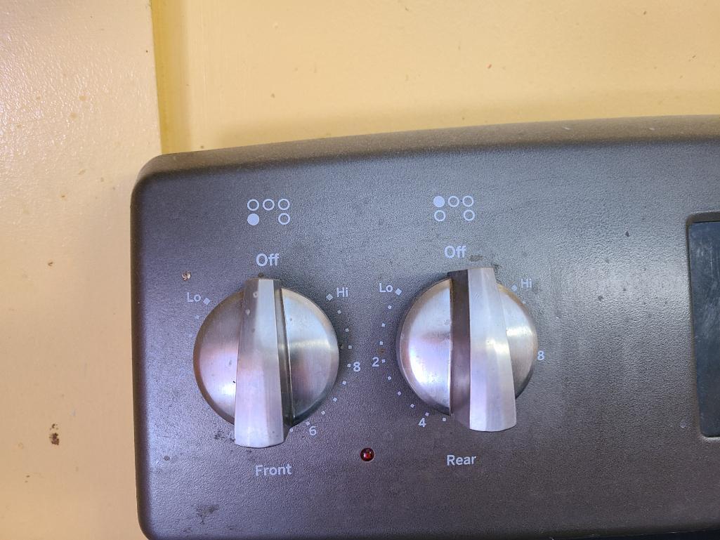 GE Smooth Surface Range / Oven