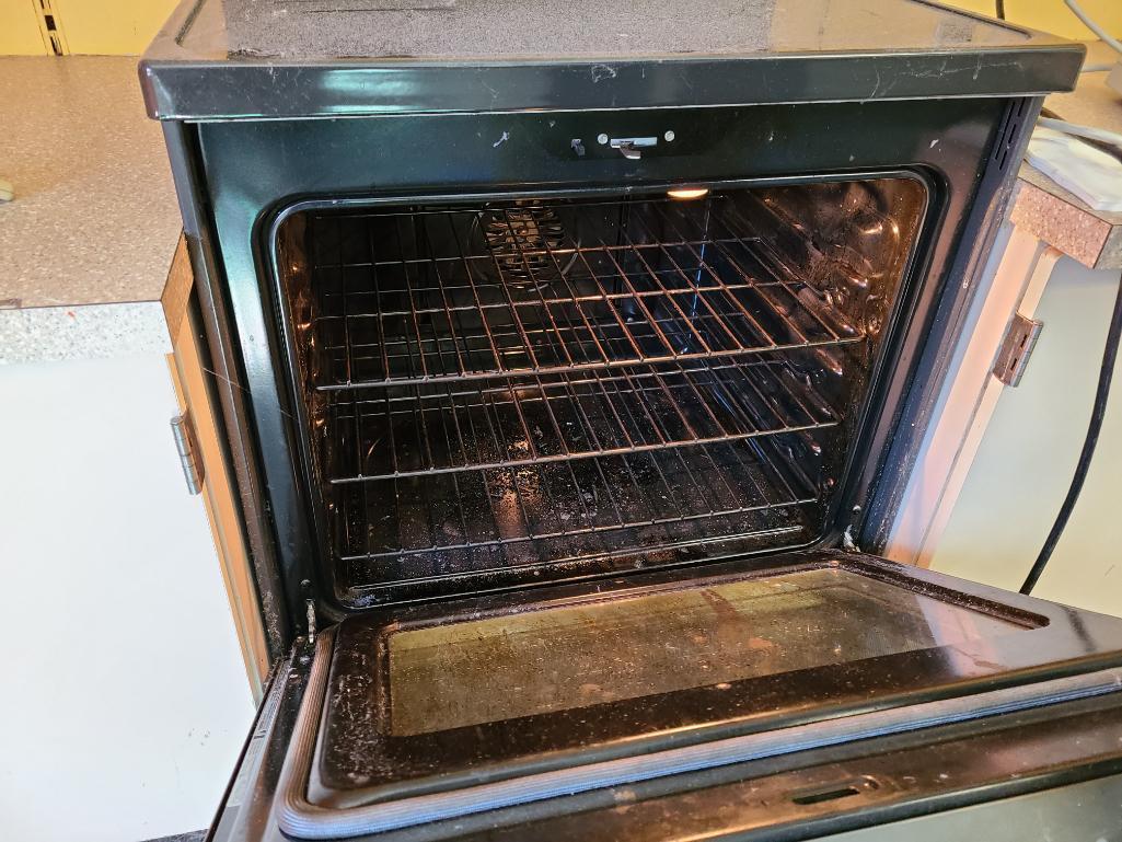 GE Smooth Surface Range / Oven
