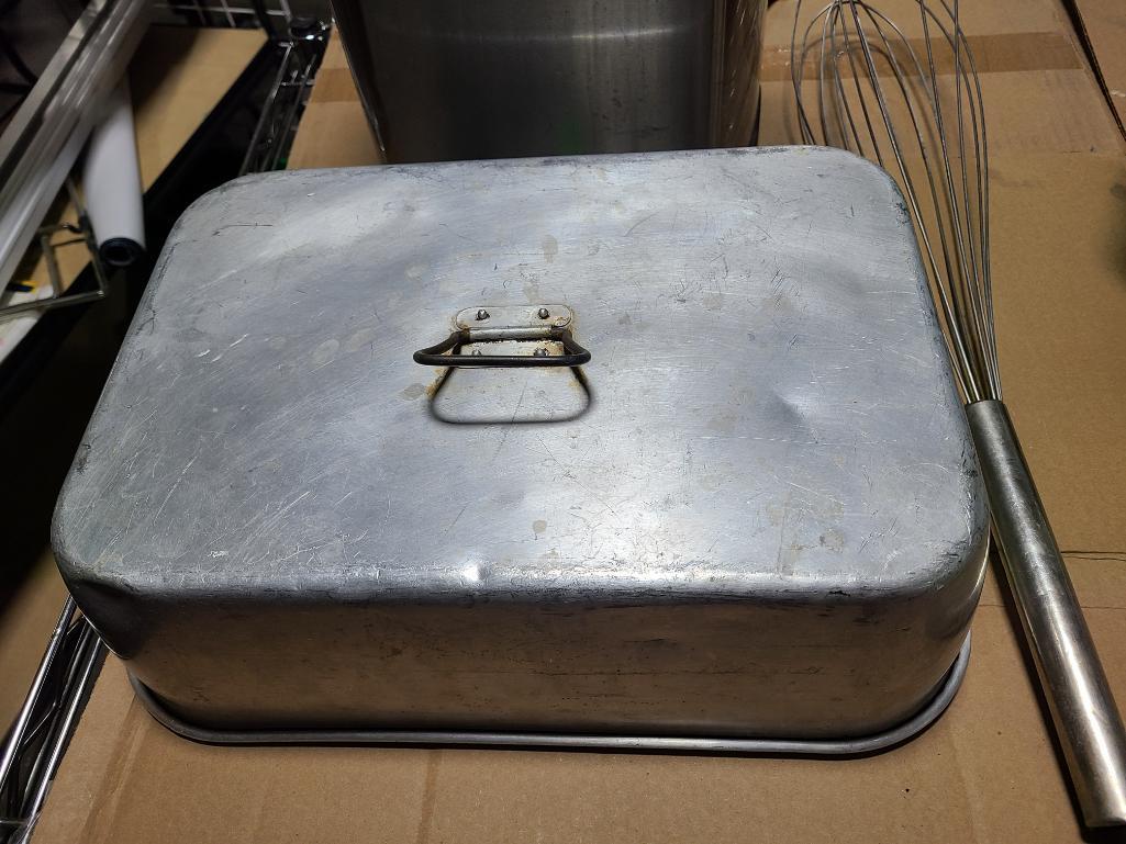 Ice Scoops, Spatulas, Colander, Small Trash Can, Utensils