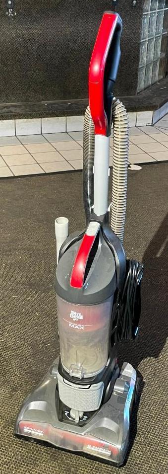 Dirt Devil Endura Max Spin Pro Clean Path Vacuum