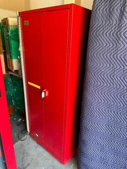 DVD Rental Machine Model S250, SN: S250-E865, 120v, Full of DVDs w/ Keys