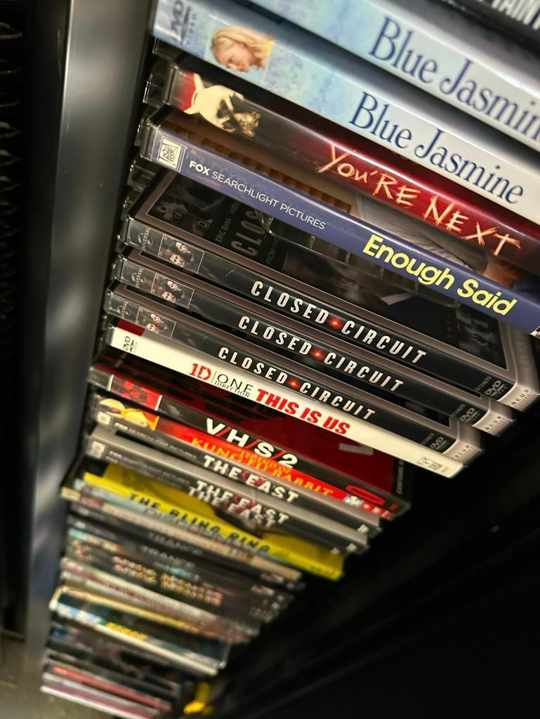 DVD Rental Machine Model S250, SN: S250-E865, 120v, Full of DVDs w/ Keys