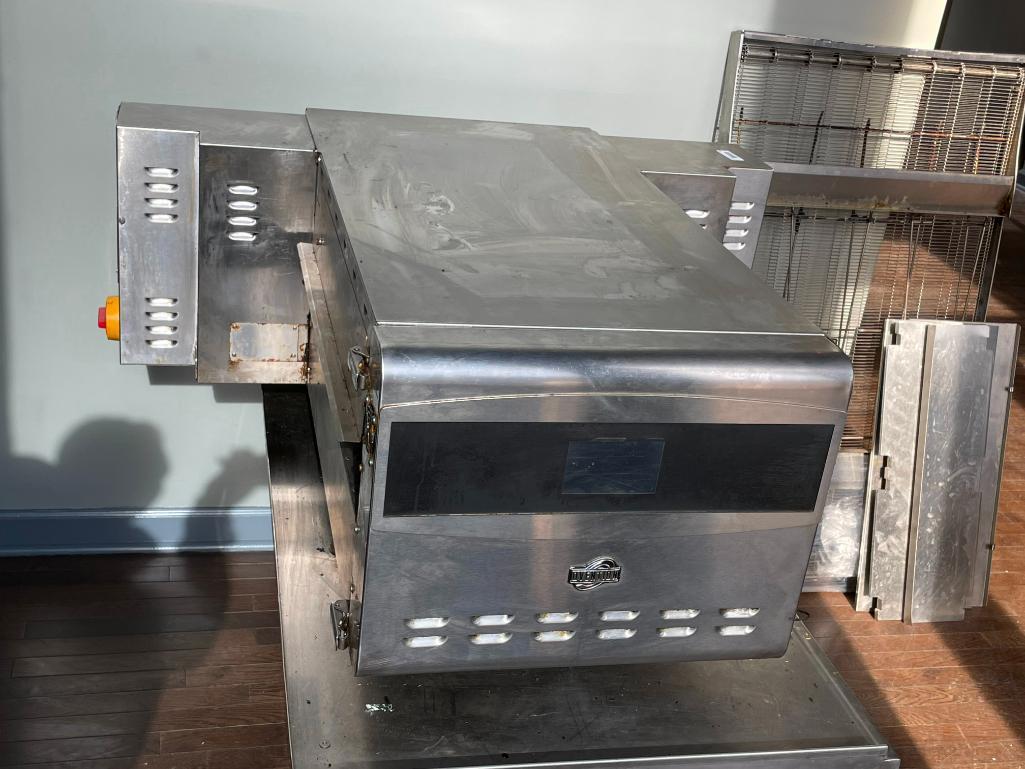 OVENTION Model: C2600 Ventless Conveyor Oven, 26in x 20in Countertop Model, VG Cond. Works Great