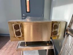 OVENTION Model: C2600 Ventless Conveyor Oven, 26in x 20in Countertop Model, VG Cond. Works Great