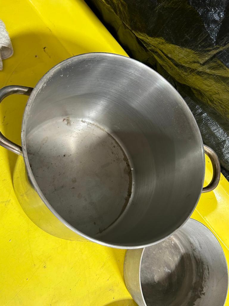 Stock Pot and Sauce Pot w/ Lids