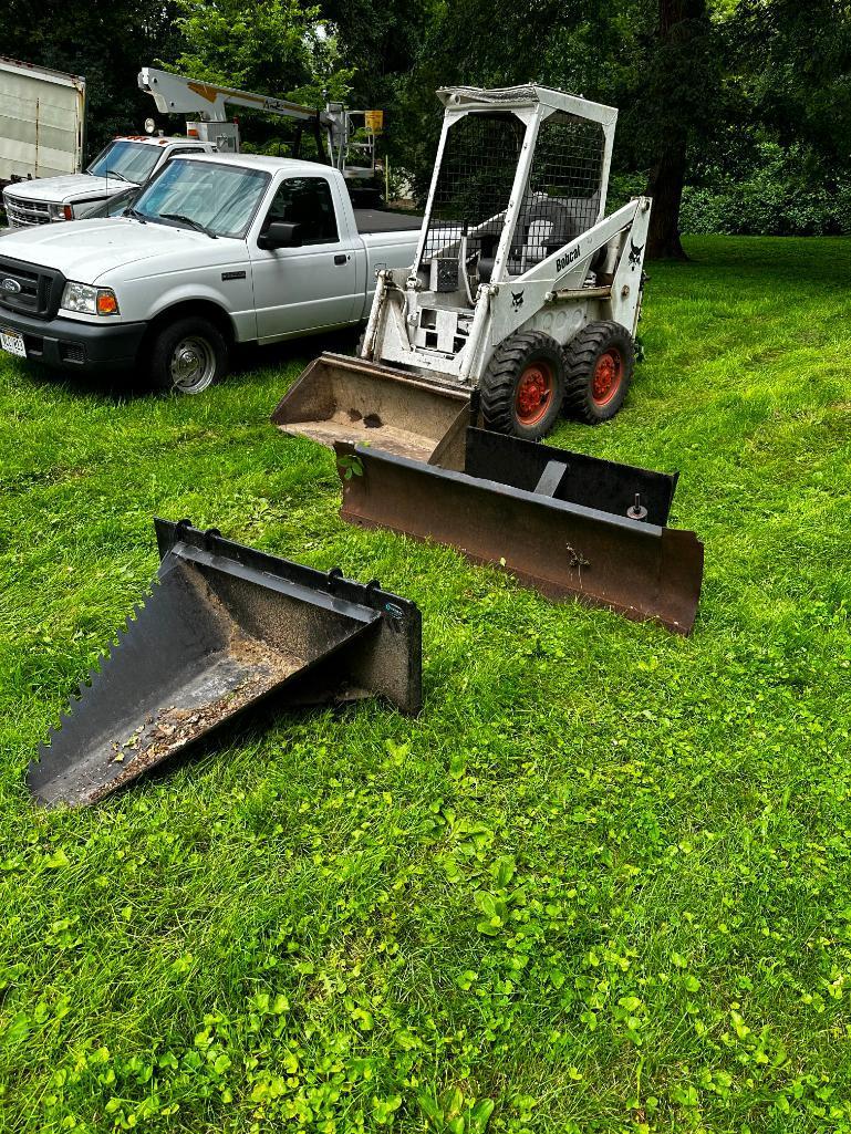 Bobcat Model M700 Skid Loader / Skid Steer 1,168 Hrs - Runs Great, Blade, Digger & Bucket