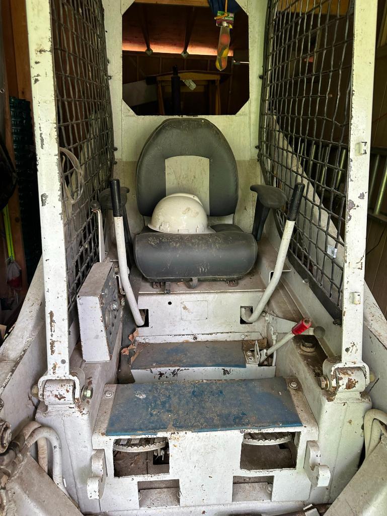 Bobcat Model M700 Skid Loader / Skid Steer 1,168 Hrs - Runs Great, Blade, Digger & Bucket