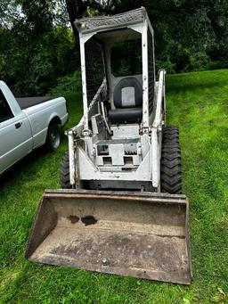 Bobcat Model M700 Skid Loader / Skid Steer 1,168 Hrs - Runs Great, Blade, Digger & Bucket