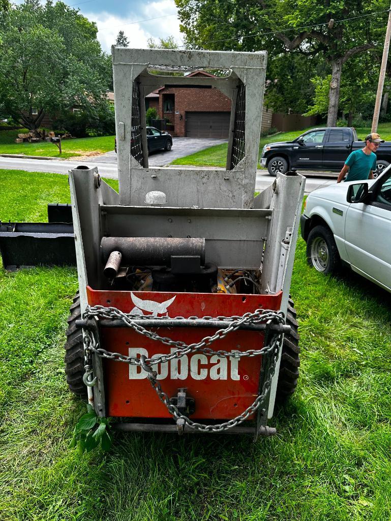 Bobcat Model M700 Skid Loader / Skid Steer 1,168 Hrs - Runs Great, Blade, Digger & Bucket