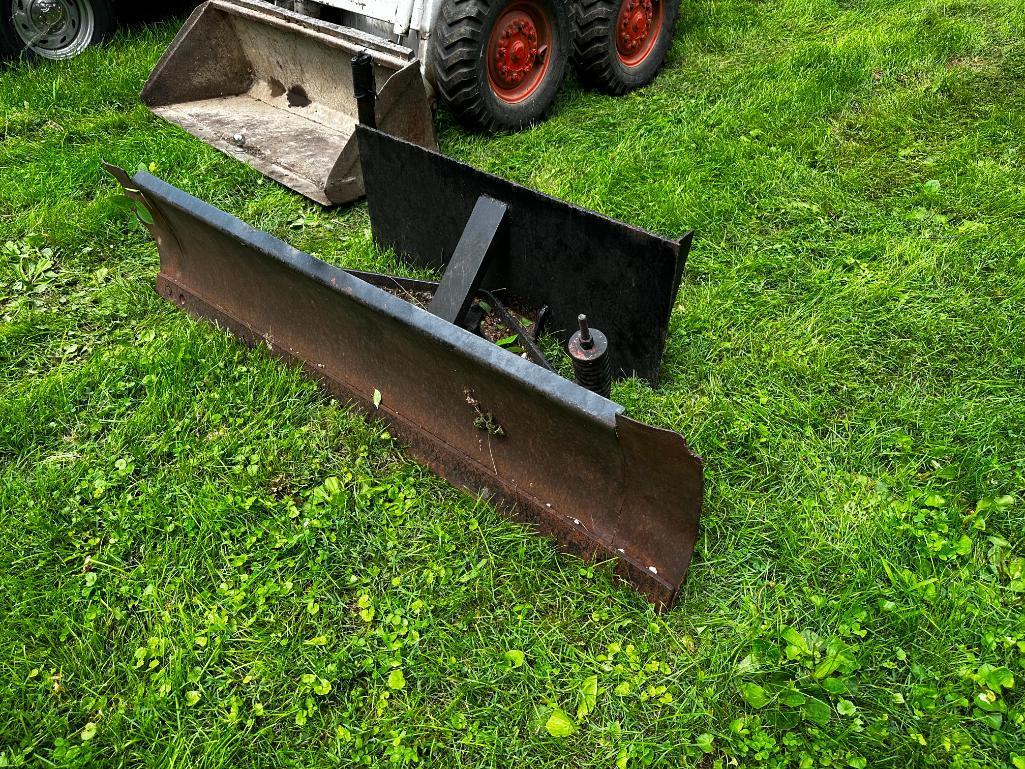Bobcat Model M700 Skid Loader / Skid Steer 1,168 Hrs - Runs Great, Blade, Digger & Bucket