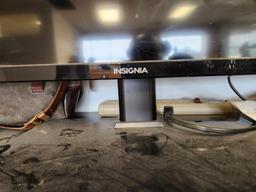 Insignia TV Appx. 29in Serial Number 17F505107H129