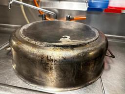 Vollrath 18-10 NSF No. 47762 Intrigue 24-Quaret Brazier Pan