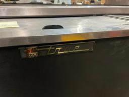 TRUE TD-95-38, 95in Bottle Cooler, Holds 900 12oz Bottles, Cap-Catcher