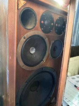 Vintage Speakers: Sansui SP-1500