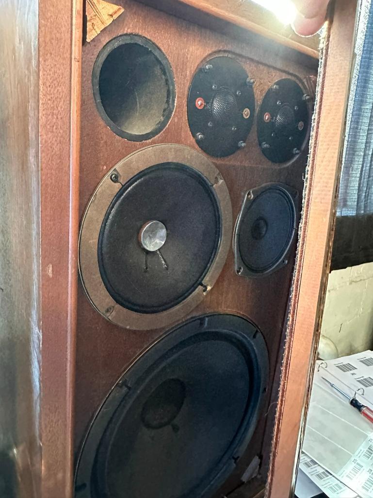 Vintage Speakers: Sansui SP-1500
