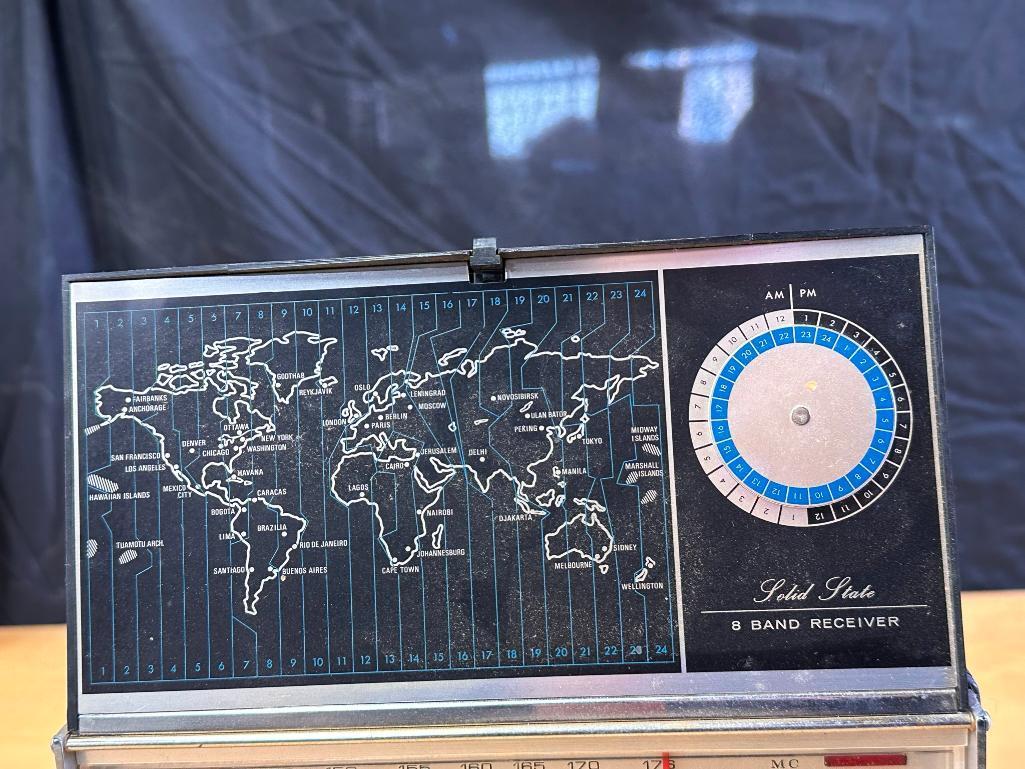 Allied Model 2682 Solid State Eight Band - Tune in the World Portable Radio