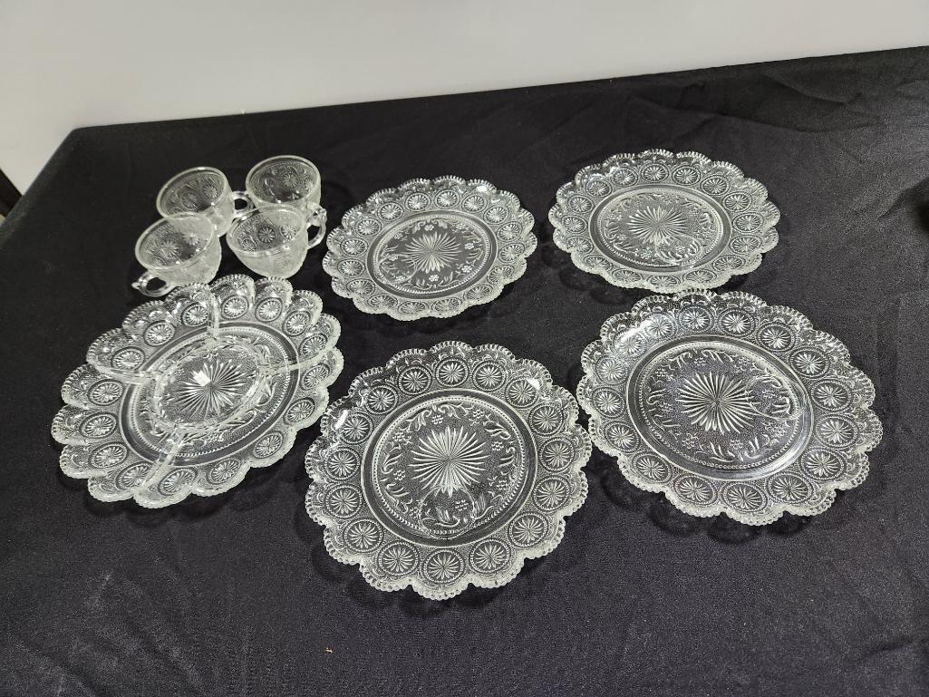 Brockway American Concord Snack Set - (4) Tea Cups w/ Saucer & Divided Tray