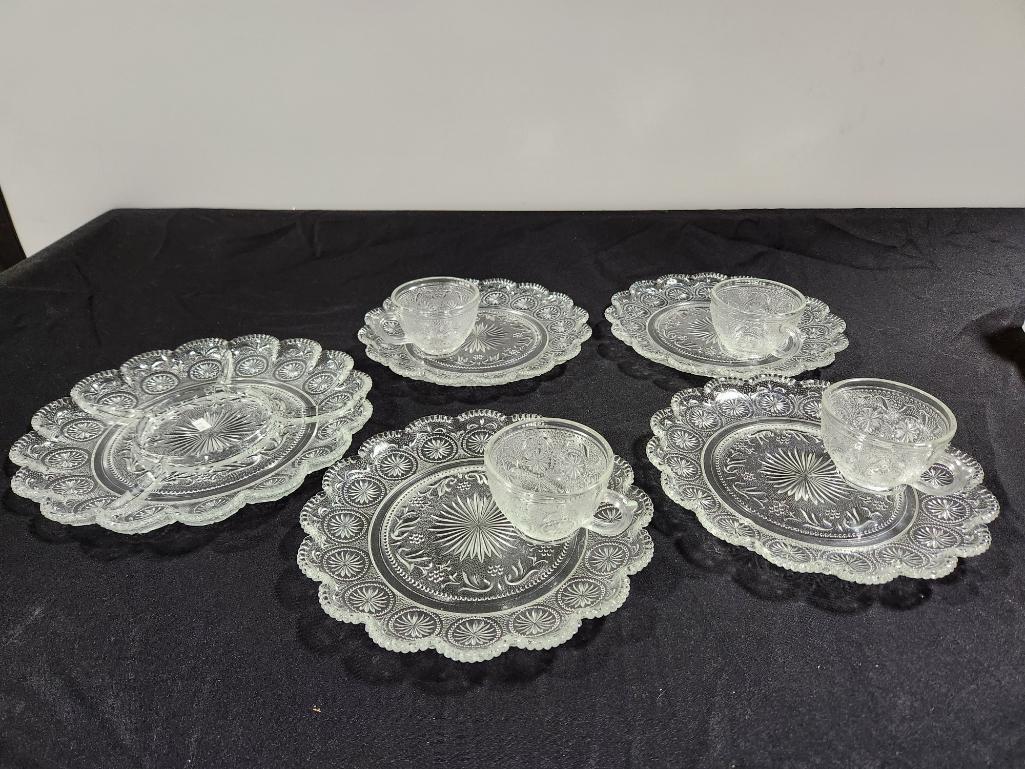 Brockway American Concord Snack Set - (4) Tea Cups w/ Saucer & Divided Tray