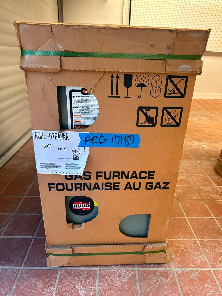 New RUUD Scratch & Dent Central Air Conditioner 80% Furnace RGPE-07EAMKR ACC-17187