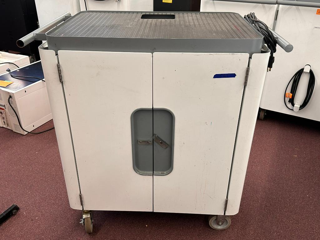 Bretford Model BMC16E Elevation Charging Cart